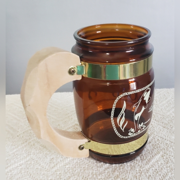 VINTAGE 1973 SIESTA WARE SOUVENIER SEA WORLD BROWN GLASS MUG WOOD HANDLE. - Picture 2 of 8